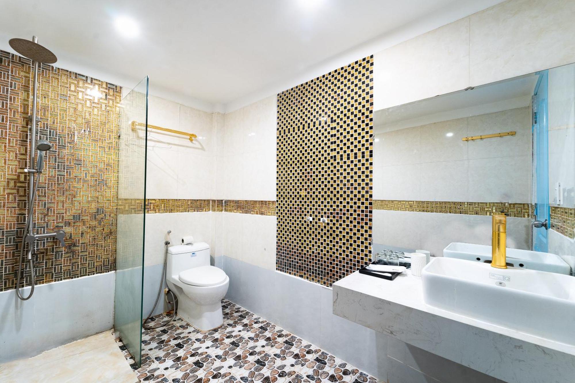 Hotel Collection O District Tan Binh Near Airport Formerly Joy