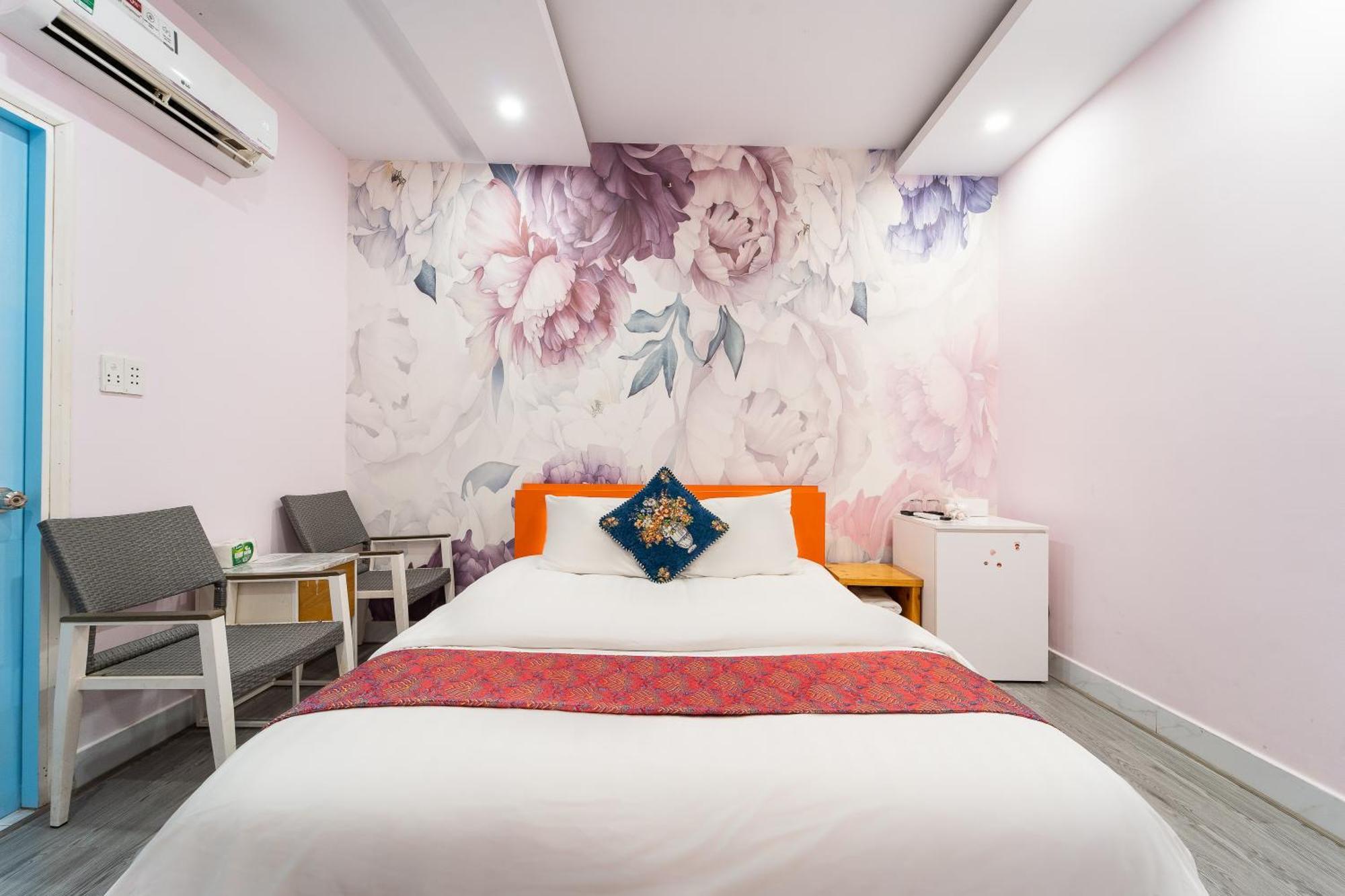 Collection O District Tan Binh Near Airport Formerly Joy Hotel Ho Chi Minh City