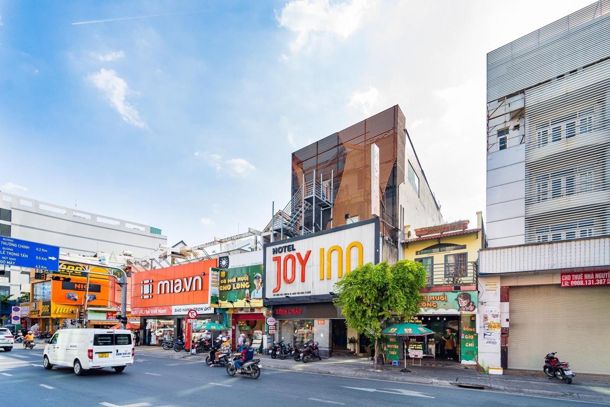 Collection O District Tan Binh Near Airport Formerly Joy 2* TP. Hồ Chí Minh