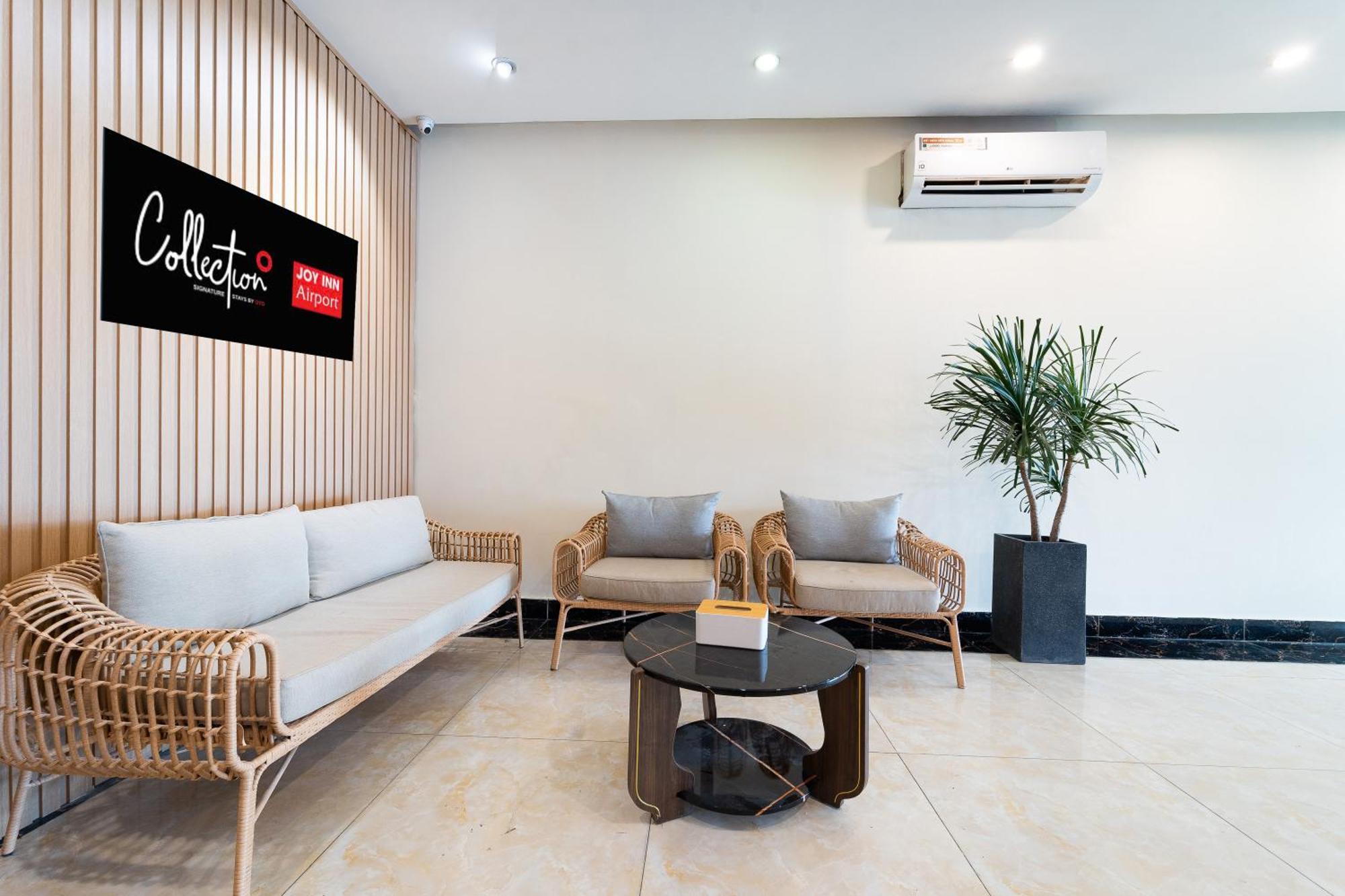 Collection O District Tan Binh Near Airport Formerly Joy 2*