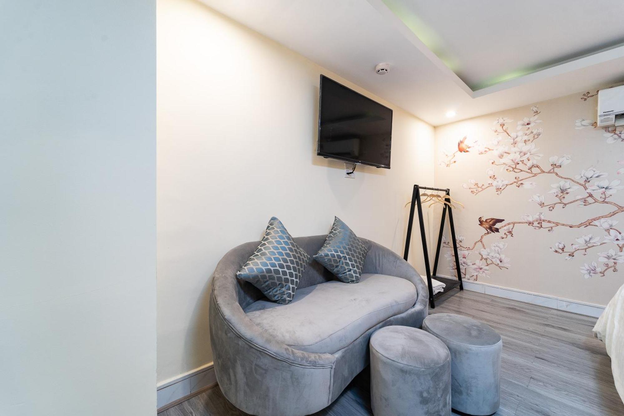 Khách sạn Collection O District Tan Binh Near Airport Formerly Joy 2*